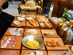 -银米·云南传统过桥米线(双廊黑金冠店)