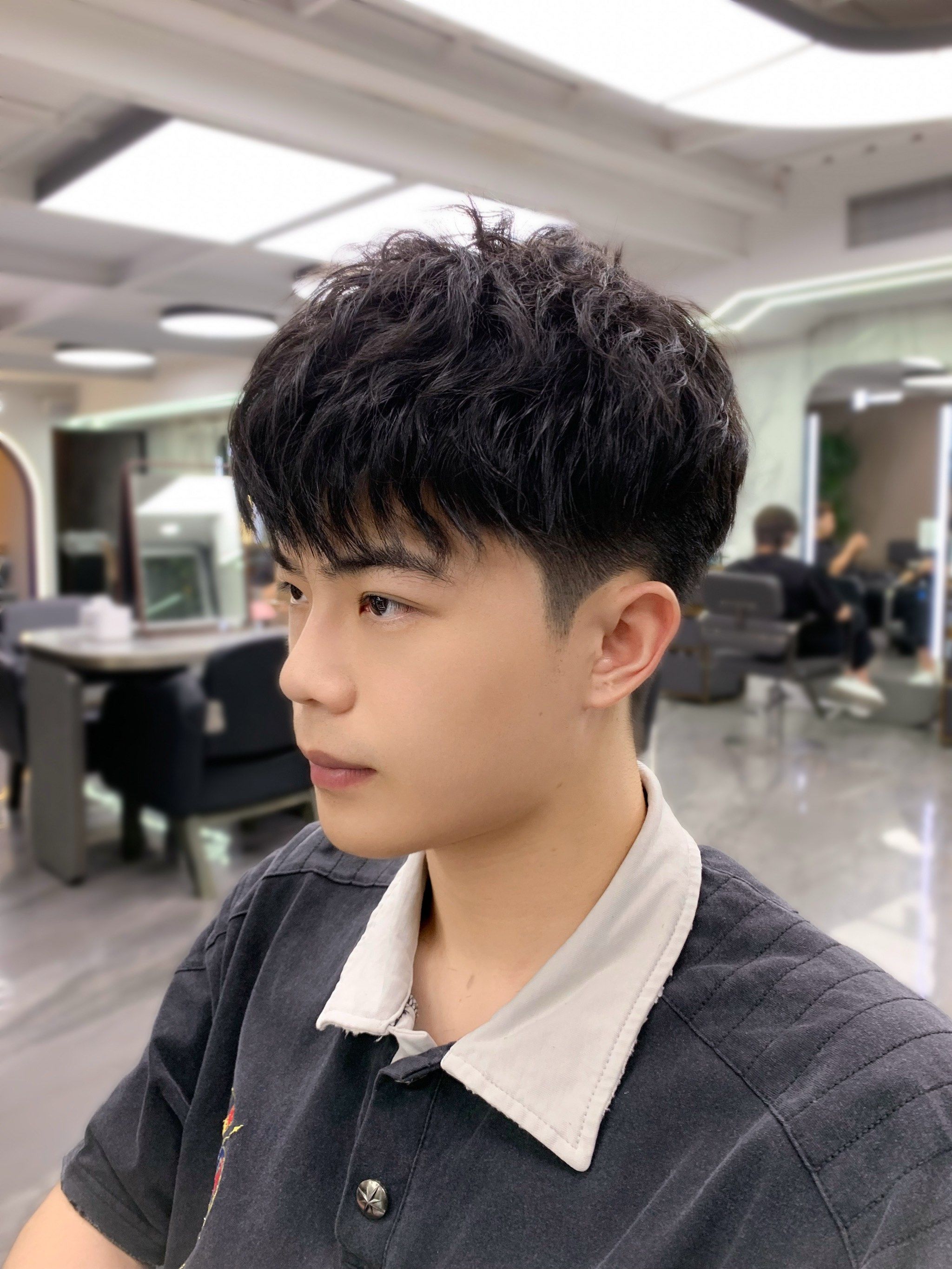 男生自然卷发型 #适合发量少的男生发型