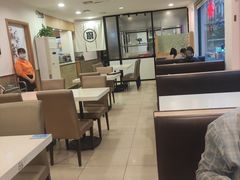 大堂-新发记港式茶餐厅(黄浦店)