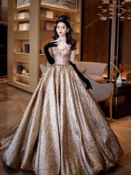 -衣贝姿婚纱礼服馆