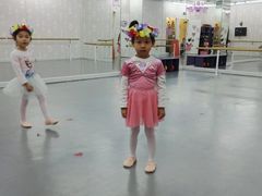 -Isee灰姑娘国际儿童艺术中心(BHGMall店)