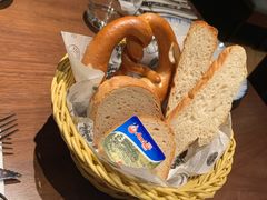 -Ambra Haus琥珀屋精酿餐厅(宝山店)