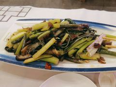 -霄汉牛三鲜湖北砂锅菜(万松园2店)