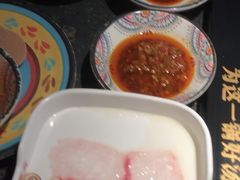 -老牌坊云南鱼豆花火锅(哈西万达店)
