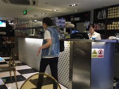 -新大咀港式茶餐厅(宝山万达店)