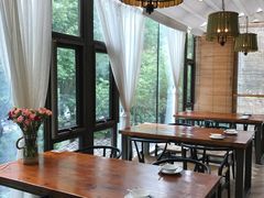 靠窗位-春暖花开(西溪店)