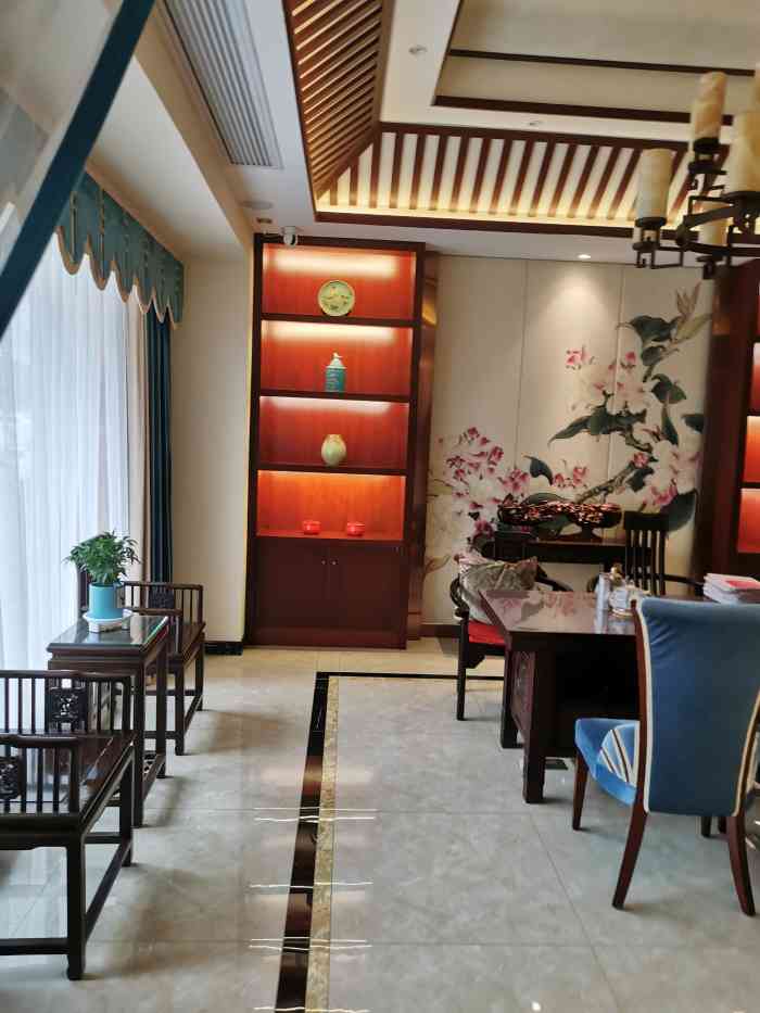 燕燕尊尚美容养生会所(洛社店)-"今日周末,早起送老公上班,中午接老公