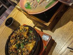 -麦麦山云南菜(复地活力城店)