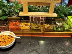 -呷佬·长沙手工米粉(金沙江路店)