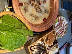 -阿婆情腊排骨火锅·野生菌季(古城旗舰店)