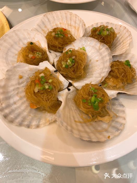 万龙洲海鲜(阜外店)蒜蓉粉丝蒸大扇贝图片
