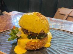 瀑布芝士牛肉汉堡-Let'sBURGERplus·非常创意汉堡(三里屯店)
