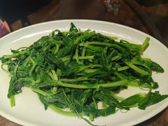 清炒豌豆尖-懒人盐府人家(安贞店)