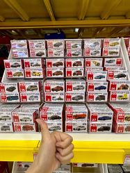 -卡通派潮品玩具折扣仓(青岛新城吾悦广场店)