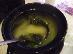 酸菜豆瓣汤-椒小兔·盐帮川菜中餐厅(金沙时代广场店)