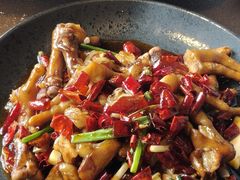 -曼听小寨海鲜烧烤·大连辣炒大王(盖州街店)