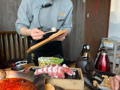 -湊湊火锅·茶憩(杭州湖滨银泰in77店)