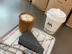 -M Stand(上海人民广场来福士店)