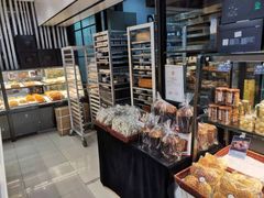 面包甜点陈列柜-皇后西斯汀饼店(文化路店)