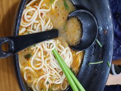 -志权牛肉面(灵山路店)