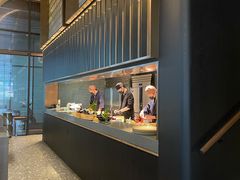 -铭牛烧肉·和牛海鲜自助(高新月牙湖店)