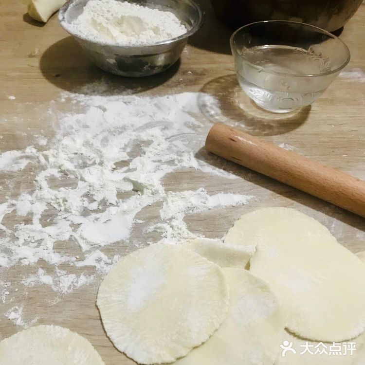 家里包的饺子才是最香最好的嘛