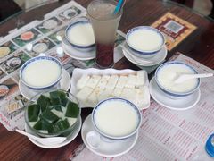 -周大娘牛乳(旧寨古村总店)