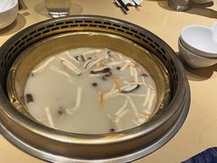 -余欢领鲜火锅(新街口店)