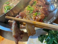 -大众跷脚牛肉馆·非遗传承单位(峨眉山店)