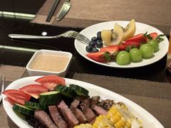 -大中华希尔顿酒店-念自助餐·嗨啤·小龙虾