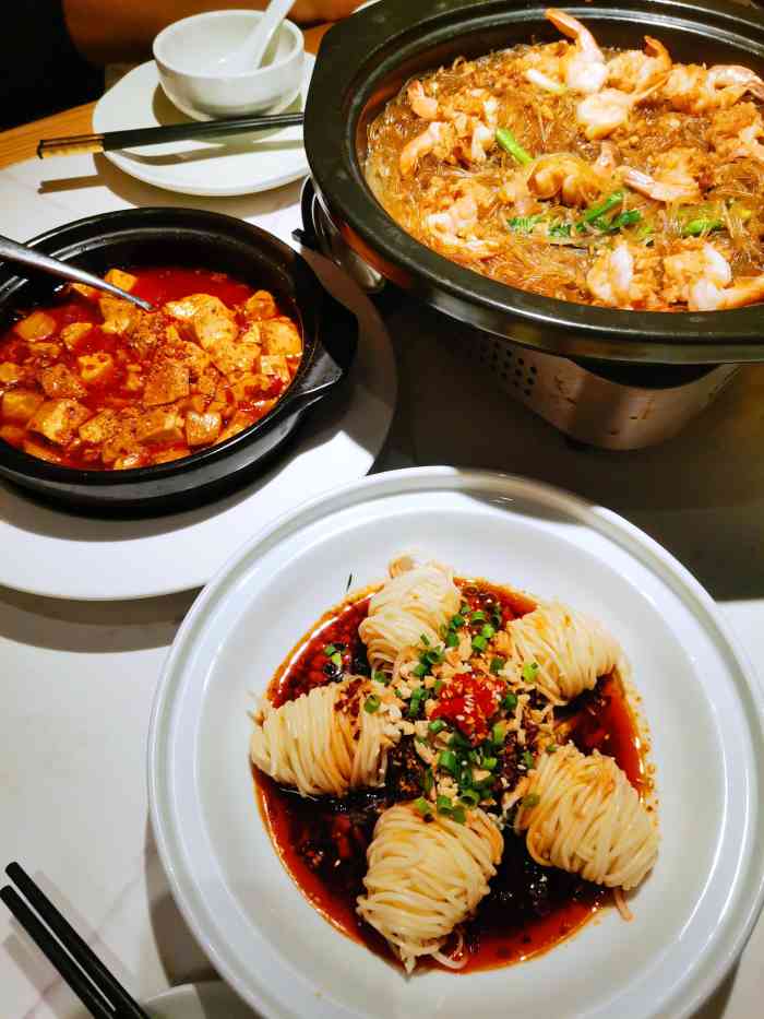 蓉城小馆(福永同泰店)-"[薄荷]环境:环境挺大的,不过刚开业人.