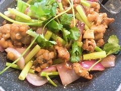 干锅蛙-火胖子肥肠煲·始于1998(南山村店)