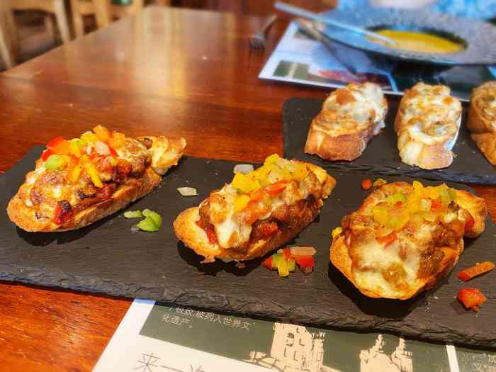 las tapars塔帕西班牙餐厅-"位于春熙路总府皇冠假日酒店旁边二楼的西