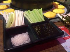 -三人行骨头王火锅(长寿店)