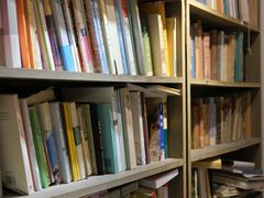 -邊城書店