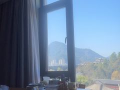 -铂逸梦秦酒店(横店梦幻谷店)