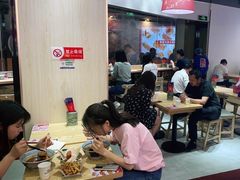 -魔都三兄弟酸辣粉·蘸卤炸串(虹桥万科店)