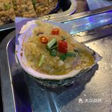 家旁边的烧烤店好多 但是冬天的烧烤店好像没有夏天那么