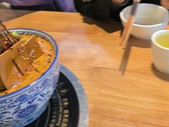 -大众跷脚牛肉馆·非遗传承单位(峨眉山店)