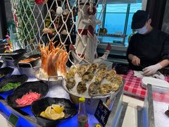 -亚洲国际大酒店·云顶阁旋转自助餐厅