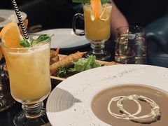 松露蘑菇奶油汤-C&R西班牙餐厅