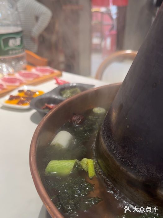 周嵘铜火锅图片