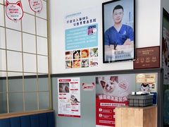 -伟伟宠物医院·瑞派猫友好医院·猫科(光谷店)