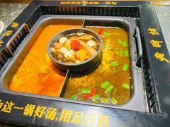 -老牌坊云南鱼豆花火锅(哈西万达店)