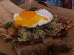 印尼式炒飯-Naughty Nuri’s Phuket