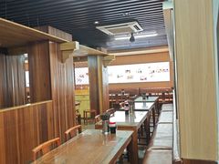 -亮亮面馆(经六路店)