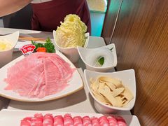 -海底捞火锅鲜切牛肉主题店(长寿路店)