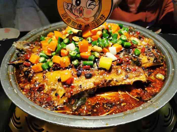 鱼见你·烤鱼专门店(农委店)-"1.总体:在农委楼下,地理位置方便,旁.