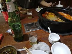 鸳鸯锅-签尚佰味小郡肝串串香火锅(朝阳路店)