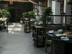-挂旗柴锅鸡(蚌山区嘉年华店)
